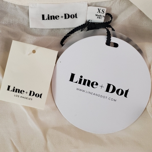 Line & dot hayleee ruffle trim wrap top - Picture 4 of 6